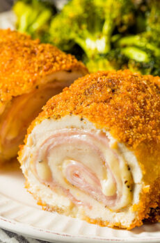 Suprême de volaille jaune façon "Cordon Bleu" - Plat signature Chef Gasnier